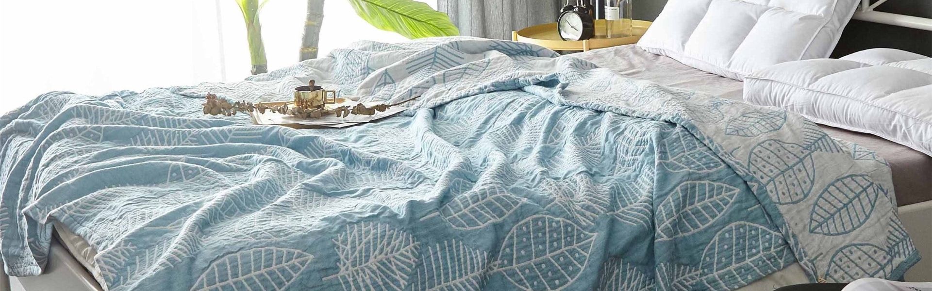 9 Best Summer Blankets Reviewed in Detail (Winter 2024)