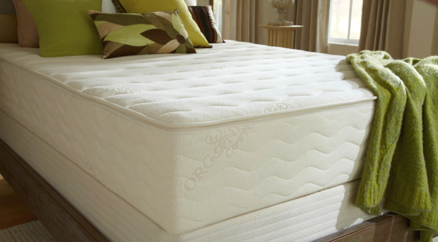 9 Best Organic Mattresses Reviewed in Detail (Spring 2024)