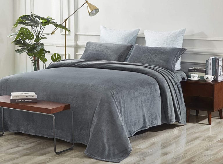 8 Best Fleece Sheets Reviewed in Detail (Winter 2024)